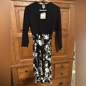 NWT Anne Klein Petite Small Women’s  Floral Dress with Tie Waist Belt